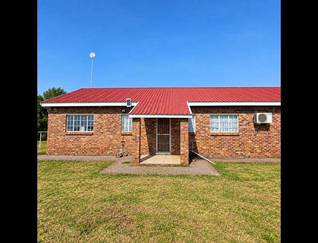 3 BEDROOM HOUSE FOR SALE IN VAN DER WESTHUIZEN
